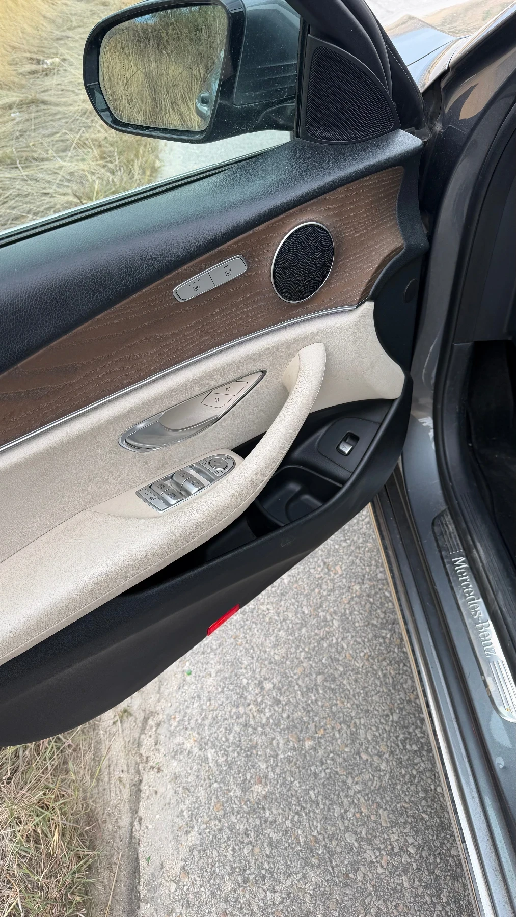 Mercedes-Benz E 220 Цена с ДДС, снимка 13 - Автомобили и джипове - 56269871