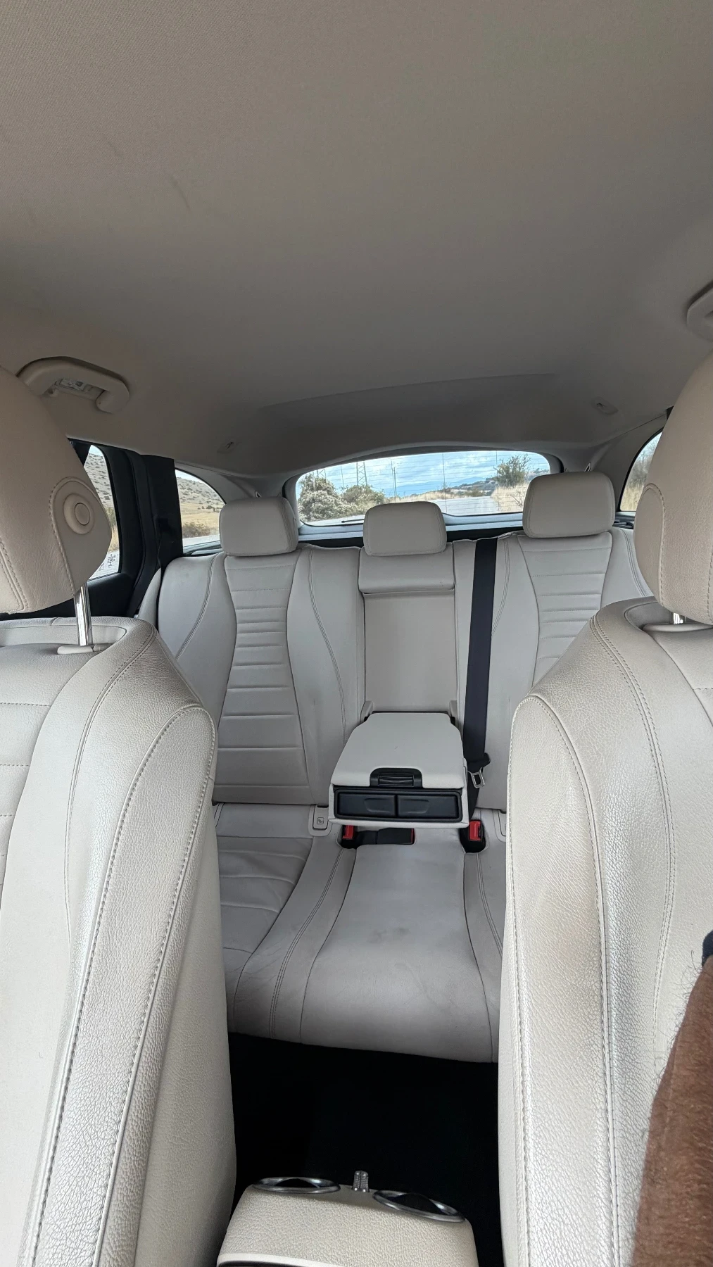 Mercedes-Benz E 220 Цена с ДДС, снимка 12 - Автомобили и джипове - 56269871