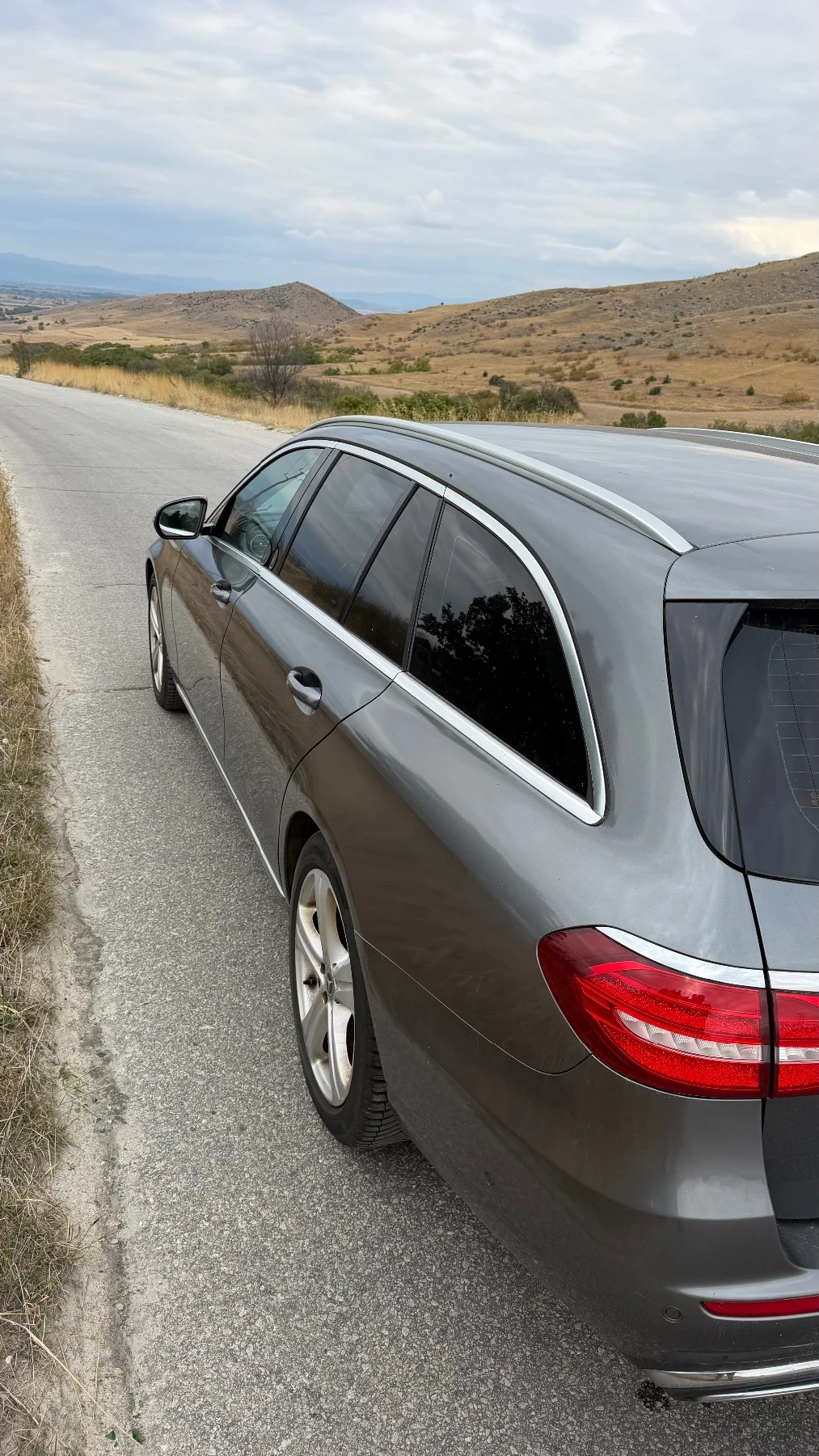 Mercedes-Benz E 220 Цена с ДДС, снимка 4 - Автомобили и джипове - 56269871