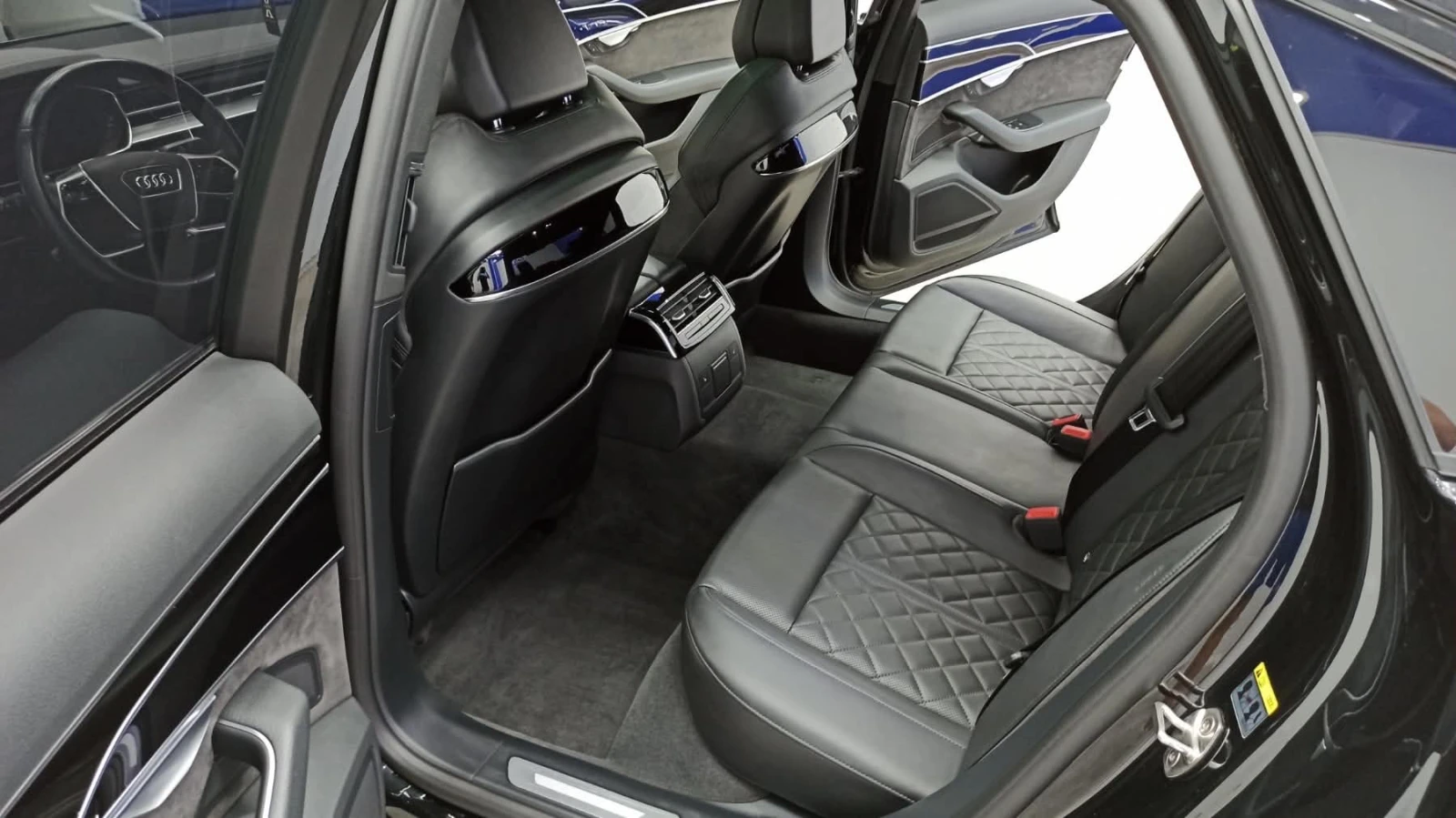 Audi A8 60TDI , снимка 15 - Автомобили и джипове - 56466042