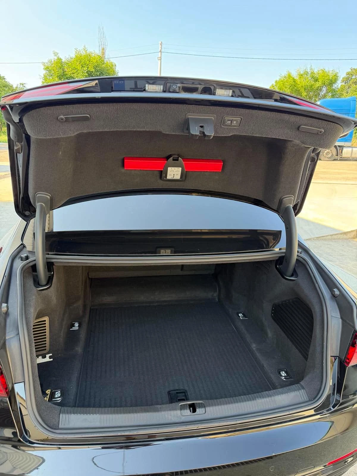 Audi A8 60TDI , снимка 8 - Автомобили и джипове - 56466042