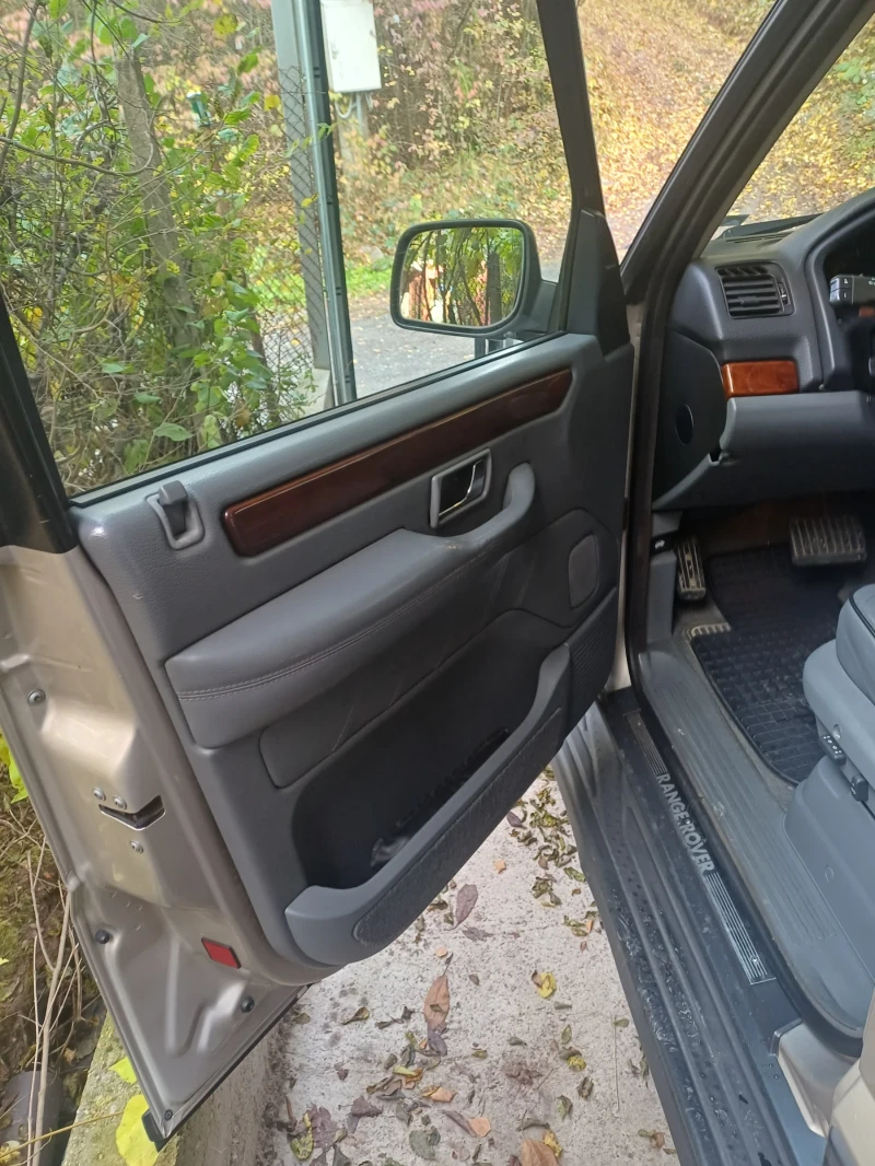 Land Rover Range rover, снимка 12 - Автомобили и джипове - 52178696