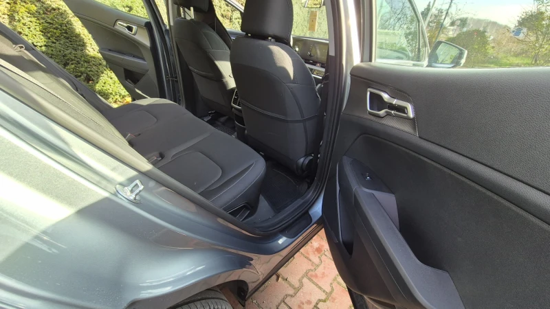 Kia Sportage  1.6 T-GDi MHEV AWD * 5380 km * ГАРАНЦИЯ, снимка 15 - Автомобили и джипове - 52773288