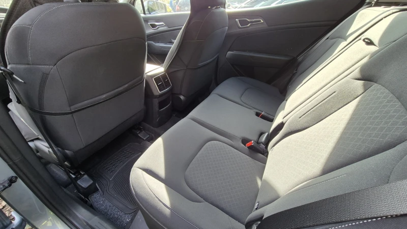 Kia Sportage  1.6 T-GDi MHEV AWD * 5380 km * ГАРАНЦИЯ, снимка 11 - Автомобили и джипове - 52773288