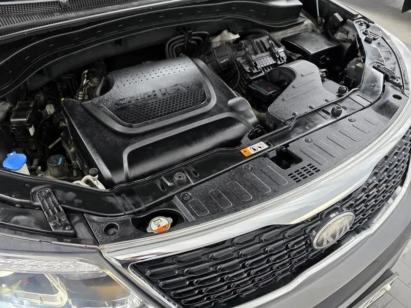 Kia Sorento 2.0 2WD, снимка 6 - Автомобили и джипове - 54264136