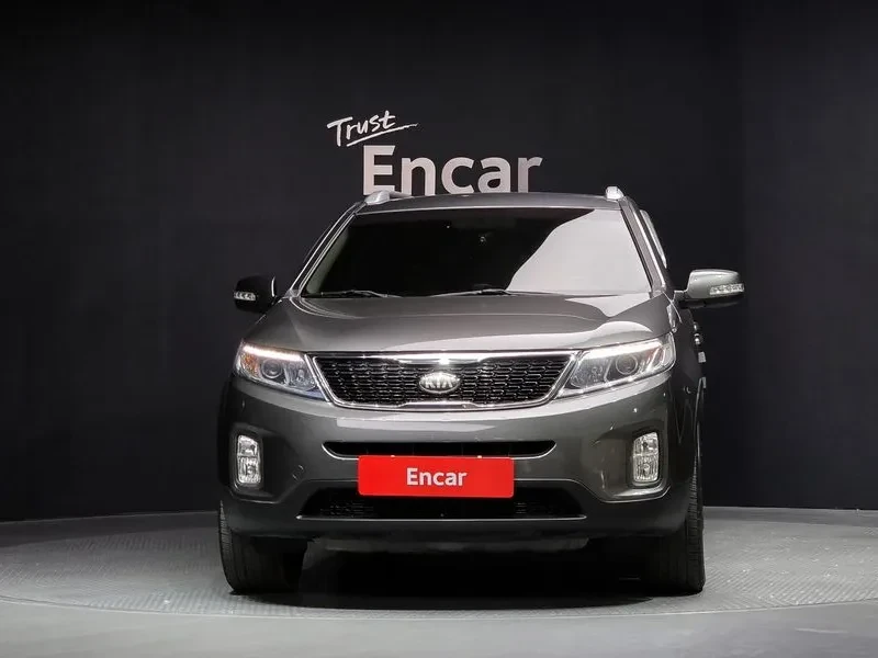 Kia Sorento 2.0 2WD, снимка 3 - Автомобили и джипове - 54264136