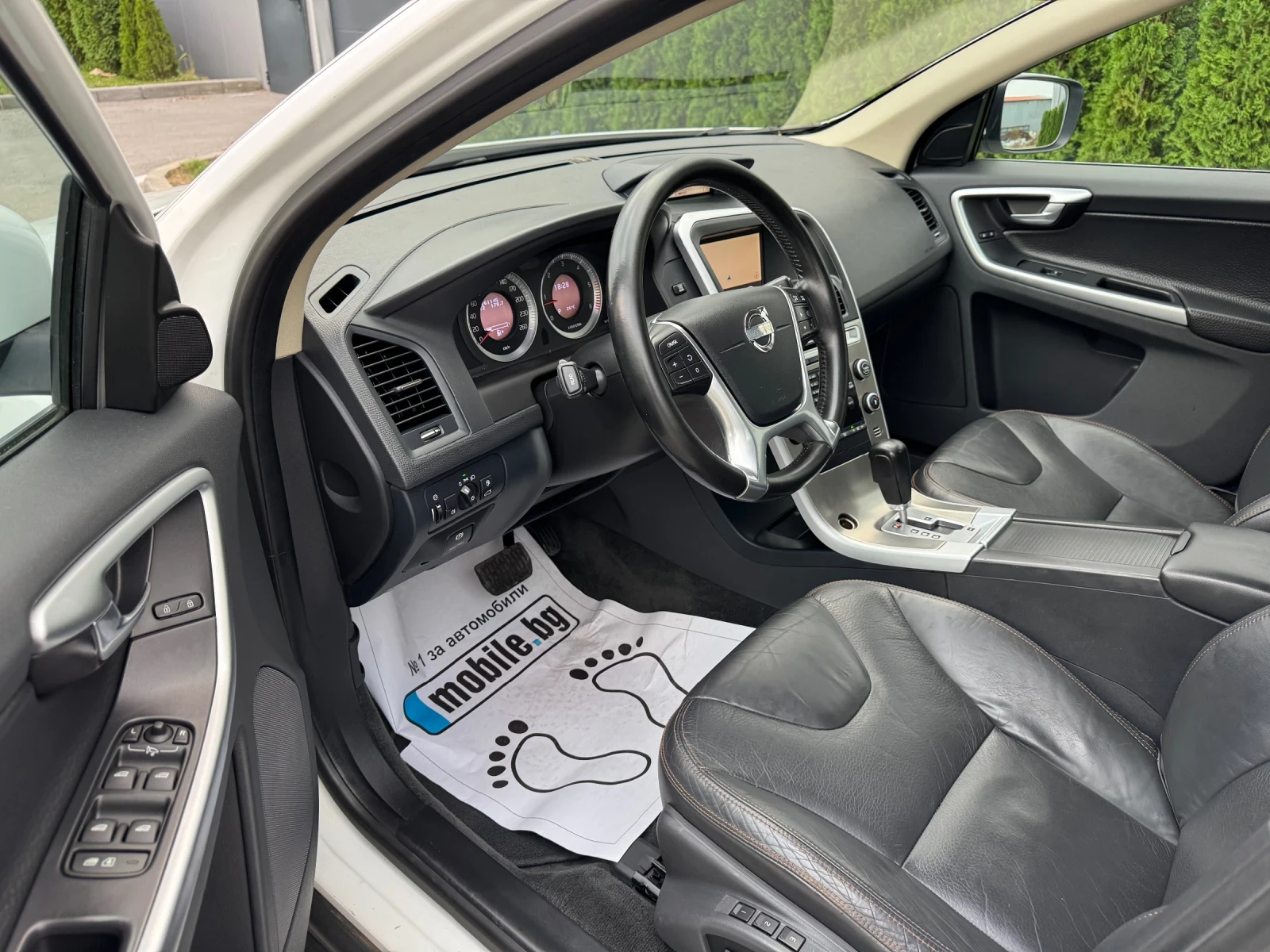 Volvo XC60 2.4D5 AWD/Navi/ШВЕЙЦАРИЯ!!! - изображение 8