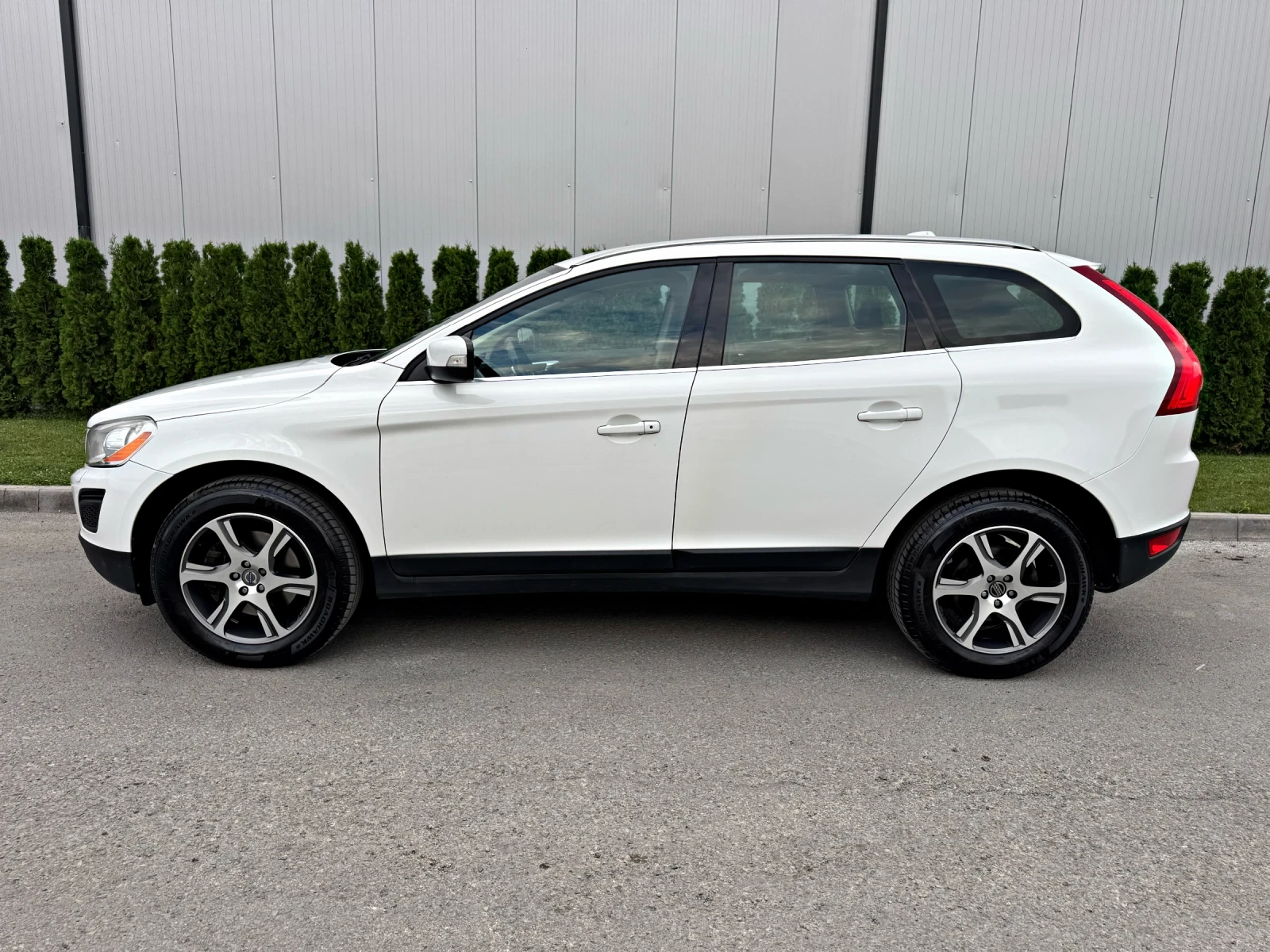 Volvo XC60 2.4D5 AWD/Navi/ШВЕЙЦАРИЯ!!! - изображение 4