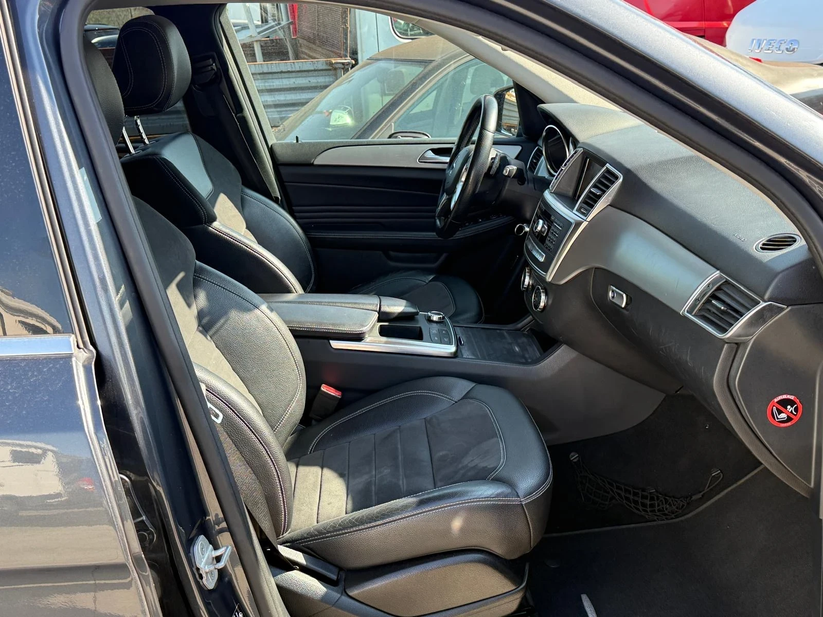 Mercedes-Benz ML 350 350 BlueTEC 4Matic Premium, снимка 6 - Автомобили и джипове - 53903950