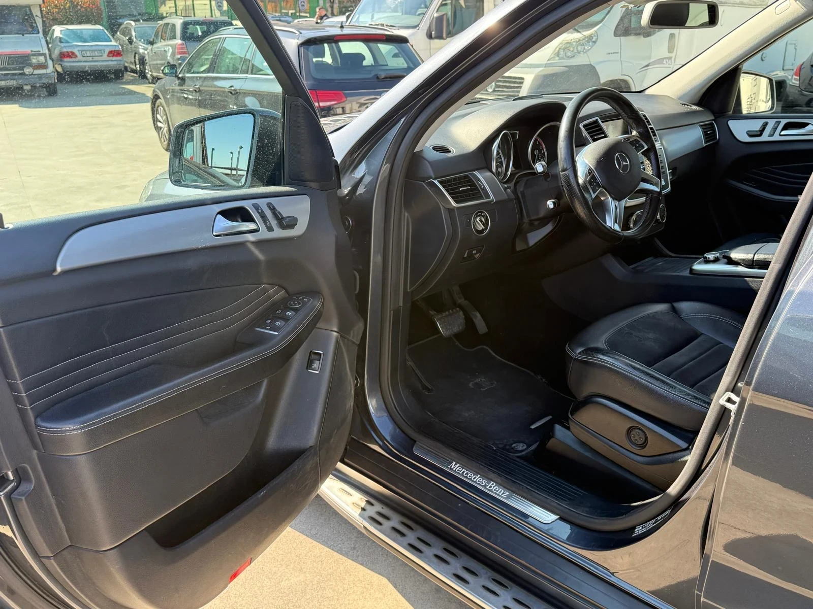 Mercedes-Benz ML 350 350 BlueTEC 4Matic Premium, снимка 9 - Автомобили и джипове - 53903950