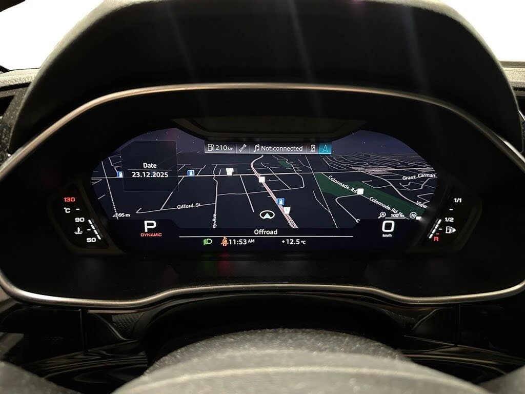 Audi Q3 TFSI* quattro Technik* АвтоКредит* (ЦЕНА ДО БГ), снимка 10 - Автомобили и джипове - 53964738