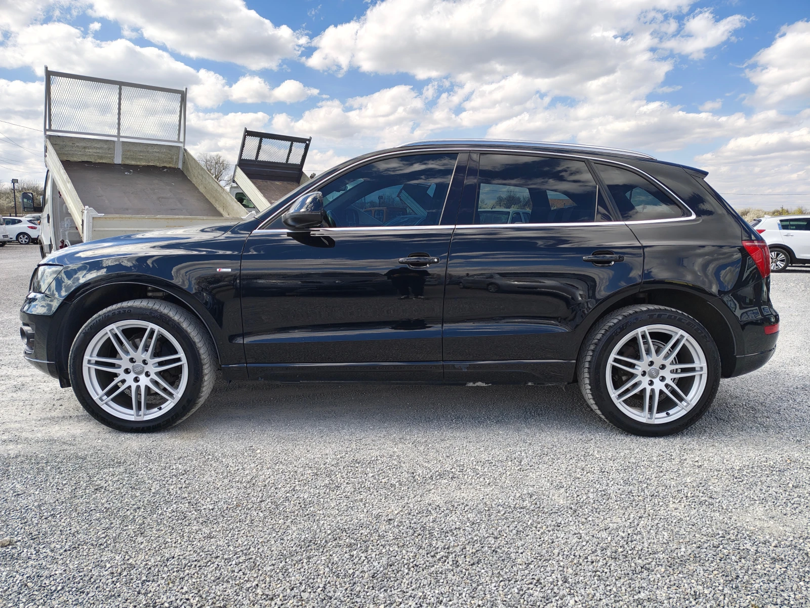 Audi Q5 2.0 S-LINE, снимка 7 - Автомобили и джипове - 53986431