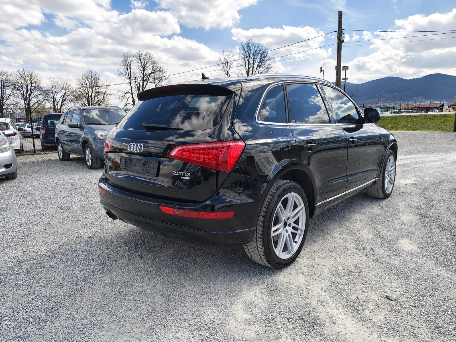 Audi Q5 2.0 S-LINE, снимка 4 - Автомобили и джипове - 53986431