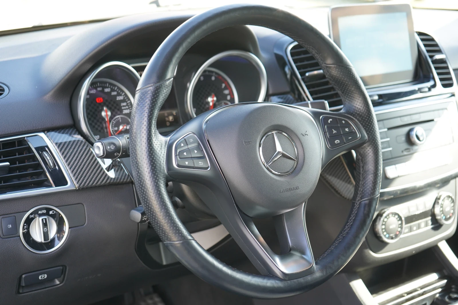 Mercedes-Benz GLE 43 AMG DISTR* PANO* CARBON* 360 CAM* KEYLESS* H/K*  | Mobile.bg � ����������� 9
