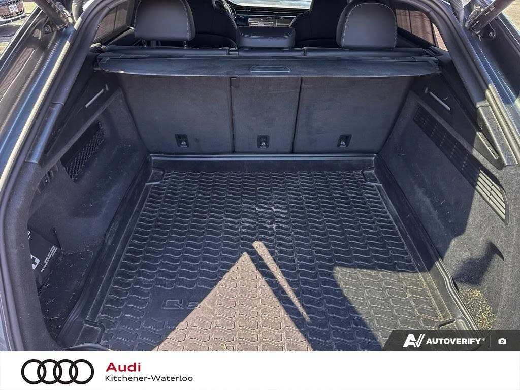 Audi SQ8 4.0T* BLACK OPTIC* B&O* HEAD-UP* DISTRONIC* 360 CA, снимка 6 - Автомобили и джипове - 54888429