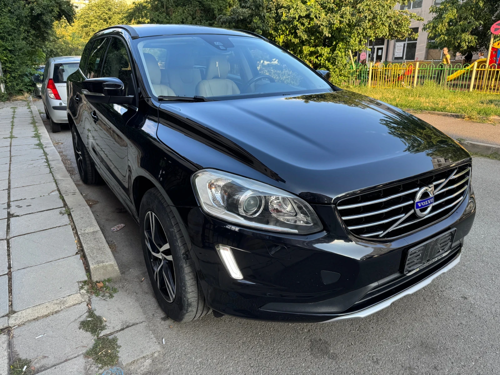 Volvo XC60 2.4D, 181к.с. , снимка 3 - Автомобили и джипове - 55439184