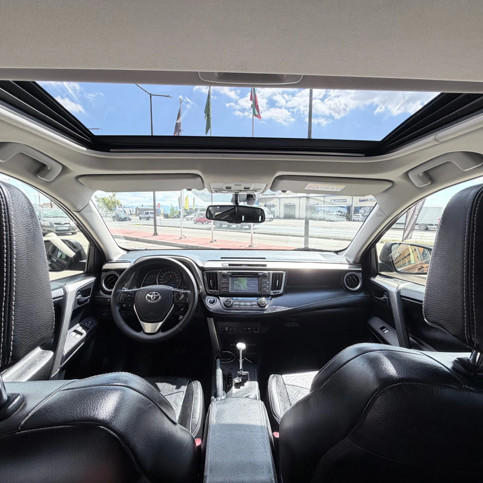 Toyota Rav4 2.0-151к.с.4x4;Keyless-Go;КОЖА;ПОДГРЕВ;ЕЛ.БАГАЖНИК, снимка 7 - Автомобили и джипове - 56072054