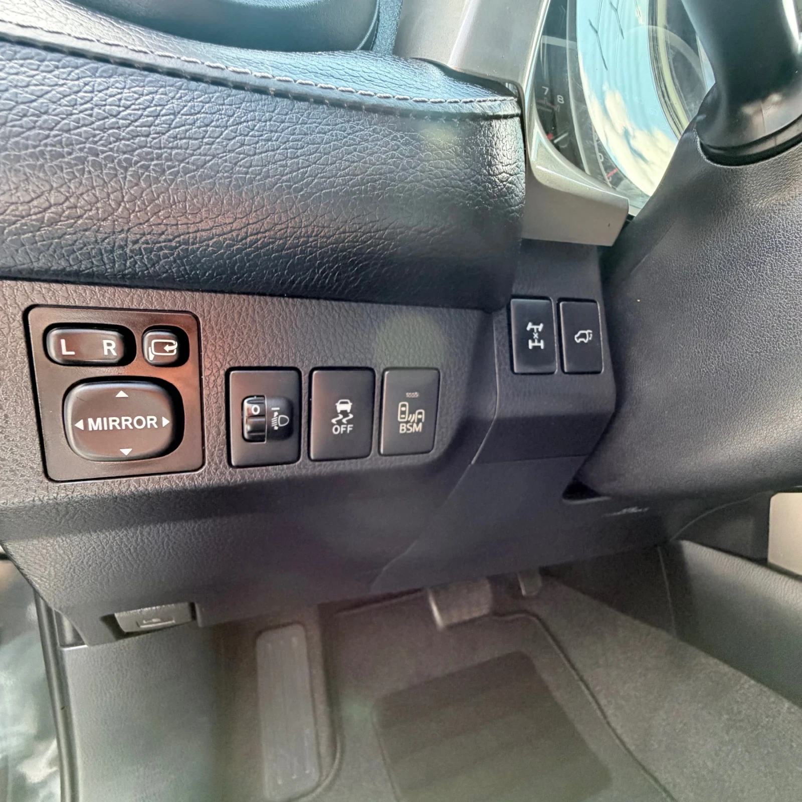 Toyota Rav4 2.0-151к.с.4x4;Keyless-Go;КОЖА;ПОДГРЕВ;ЕЛ.БАГАЖНИК, снимка 6 - Автомобили и джипове - 56072054