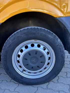 Mercedes-Benz V 109, снимка 16