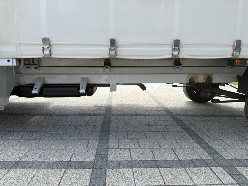 VW Crafter 2.0TDI 177к.с. 4.80м. 3-щори Клима Euro 6b, снимка 5 - Бусове и автобуси - 50448260