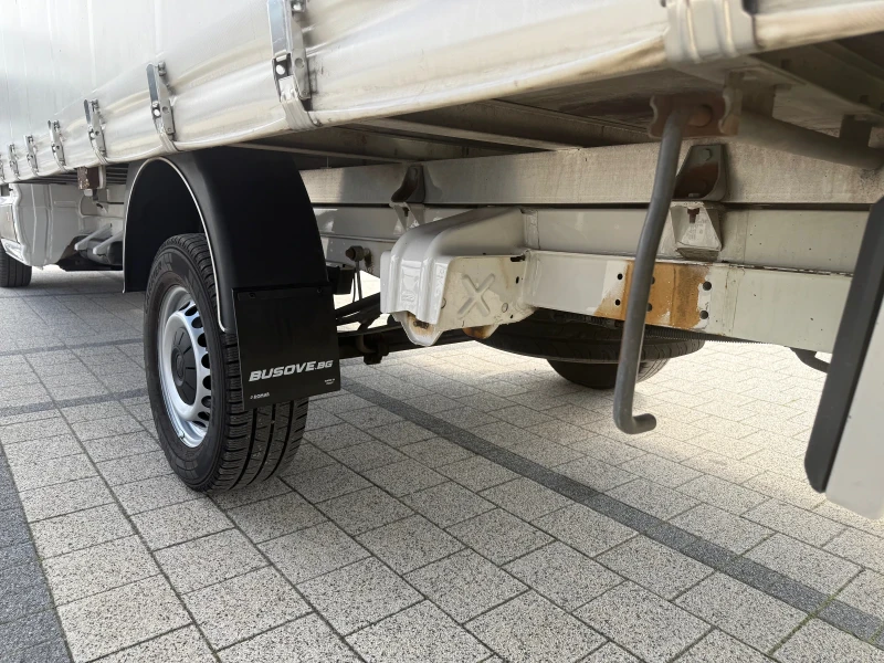 VW Crafter 2.0TDI 177к.с. 4.80м. 3-щори Клима Euro 6b, снимка 6 - Бусове и автобуси - 50448260