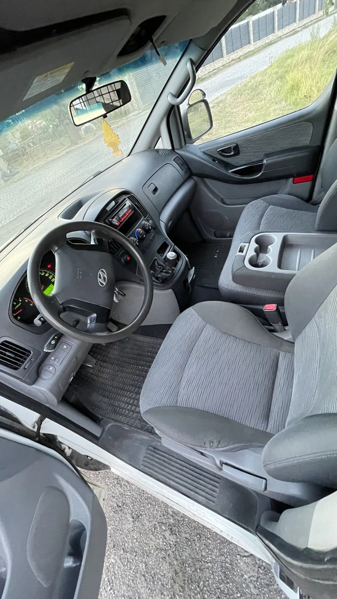 Hyundai H1 2.5crdi, снимка 5 - Бусове и автобуси - 54231327