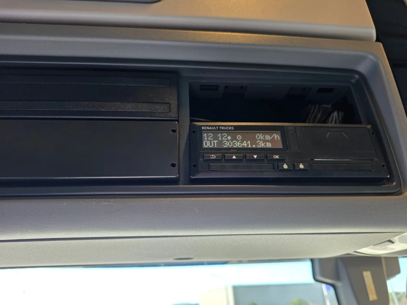 Renault T 1 година гаранция, снимка 8 - Камиони - 50707333
