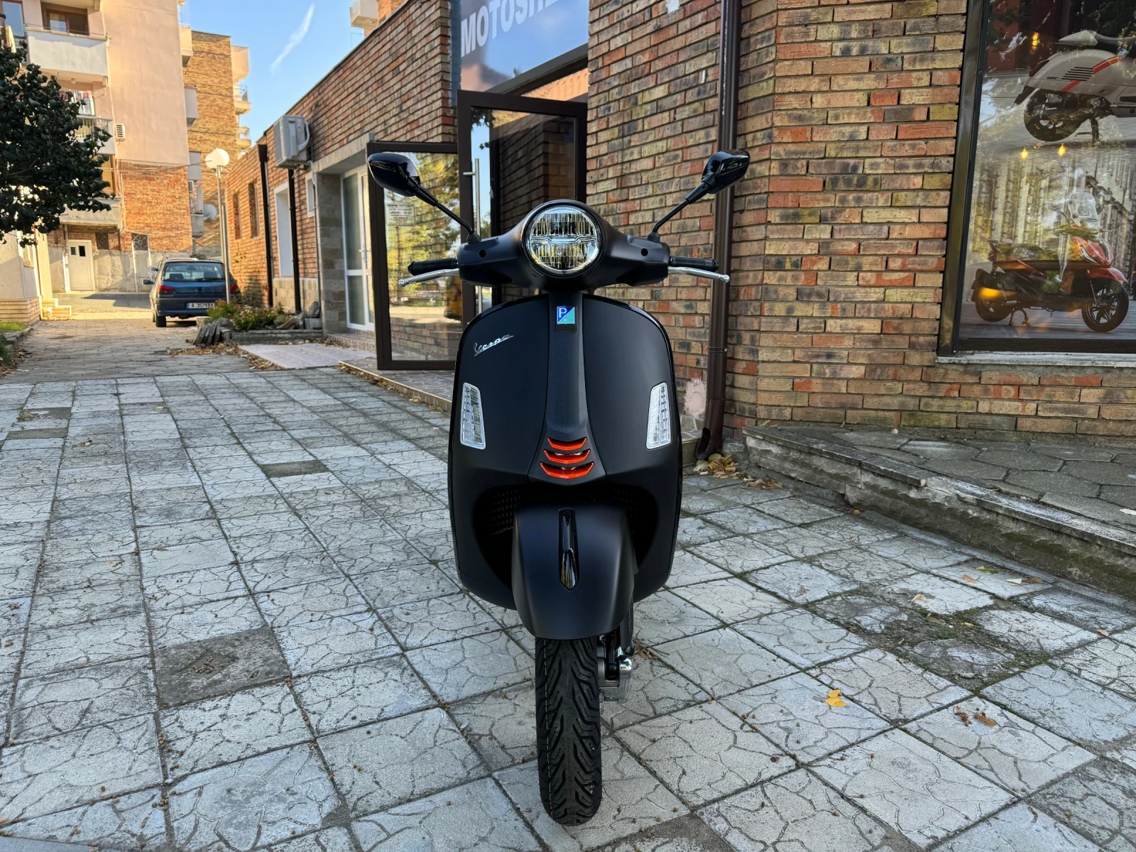 Vespa GTS 300 SuperSport Nero - изображение 8