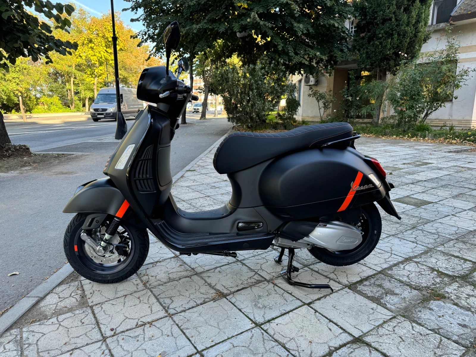 Vespa GTS 300 SuperSport Nero - изображение 6