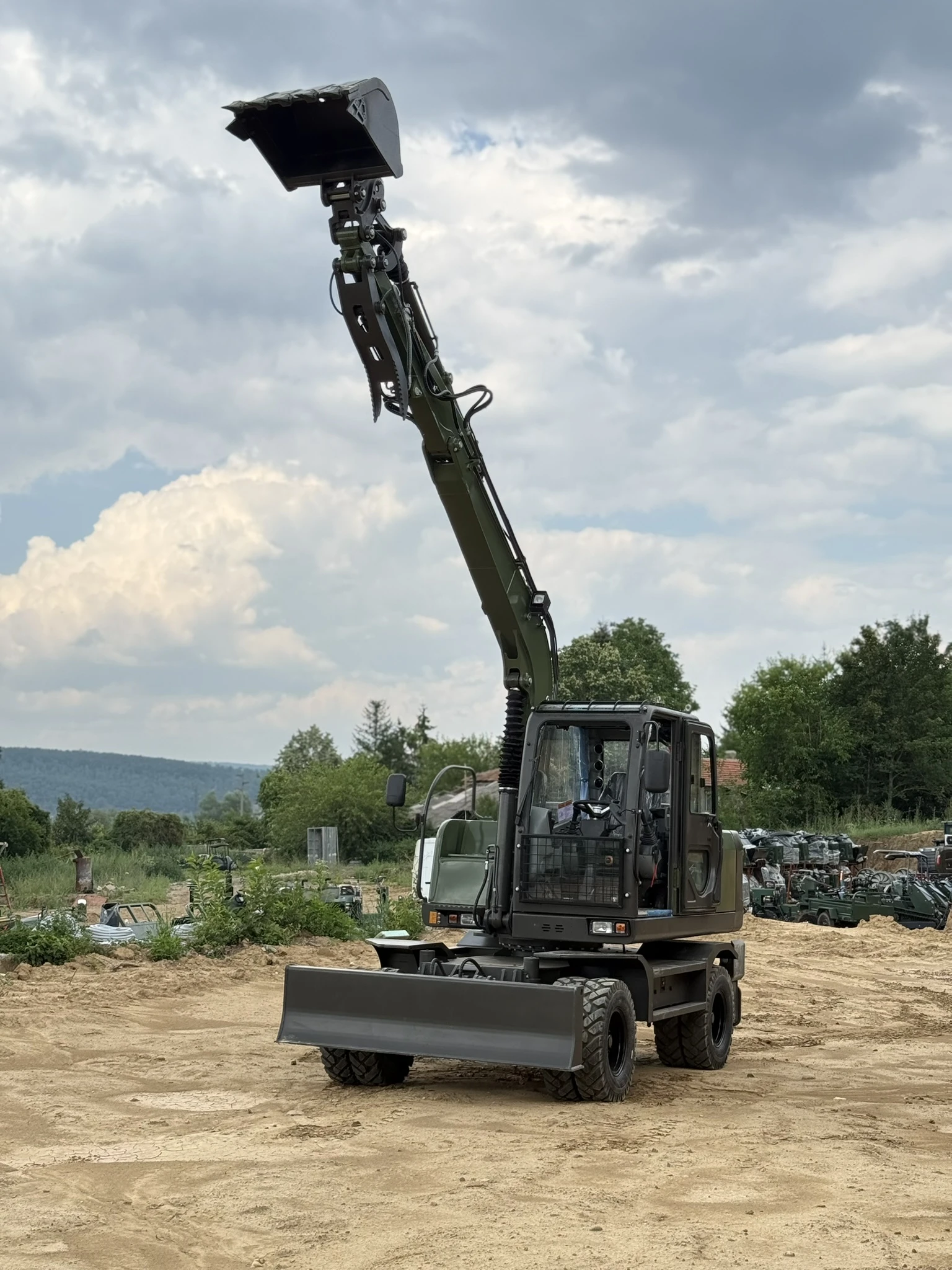 Багер ABG Колесен Багер Muller E7.5W | Нов | Гаранция | Изпл, снимка 5 - Индустриална техника - 55438534