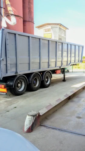 Полуремарке Fruehauf CRANE - 48 м³ | 1998 г. | Готово за работа, снимка 4