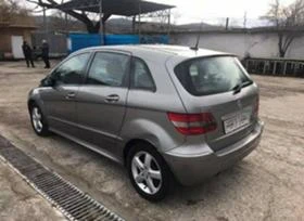 Mercedes-Benz B 180, снимка 1