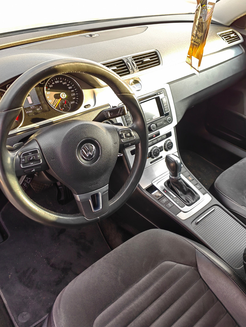 VW Passat, снимка 5 - Автомобили и джипове - 46146314