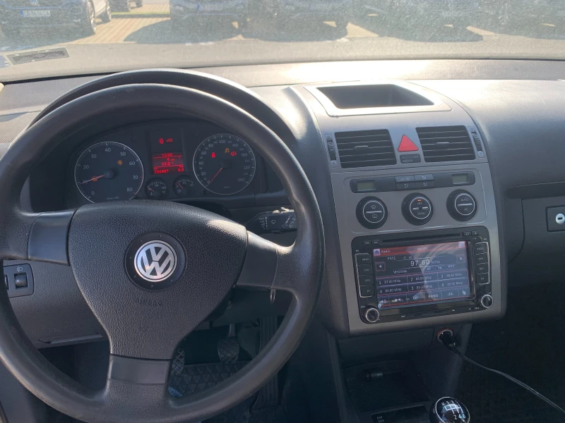 VW Touran 1.4 TSI, снимка 2 - Автомобили и джипове - 48483978