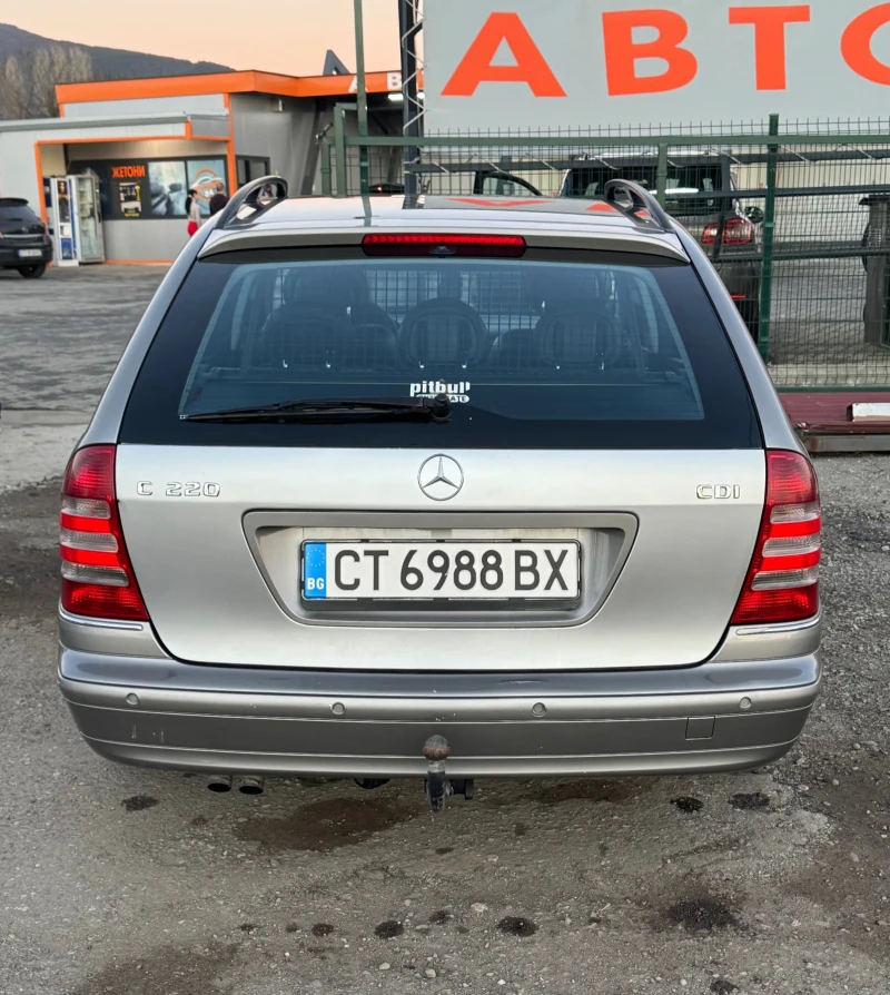 Mercedes-Benz C 220 2.2 FACELIFT , снимка 2 - Автомобили и джипове - 48730951