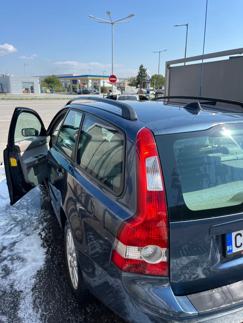 Volvo V50 T5 AWD, снимка 5 - Автомобили и джипове - 48760629