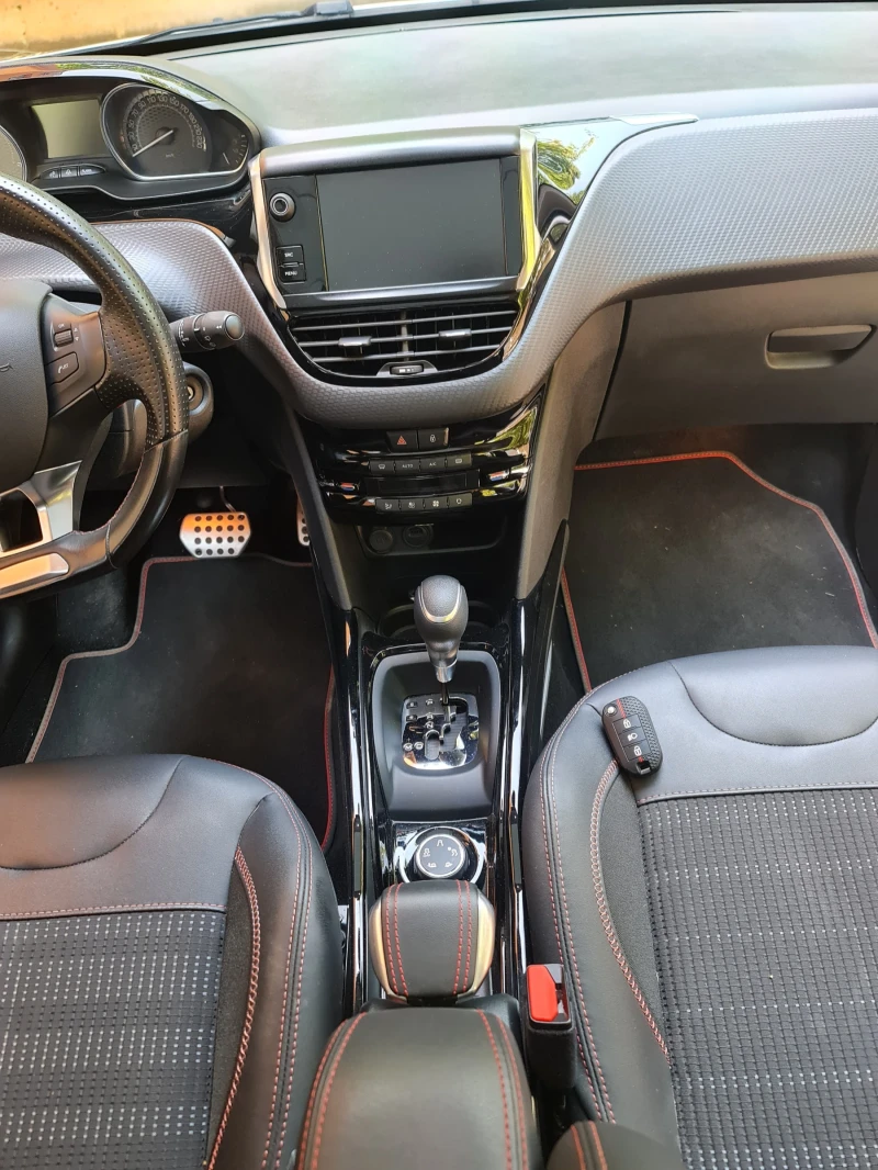 Peugeot 2008 Gt line , снимка 10 - Автомобили и джипове - 51610082