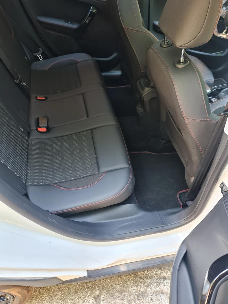 Peugeot 2008 Gt line , снимка 8 - Автомобили и джипове - 51610082