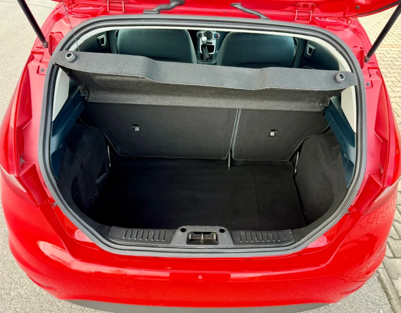 Ford Fiesta 1.6 TDCi/95kc/Серв.история/EURO 5B, снимка 15 - Автомобили и джипове - 49924803