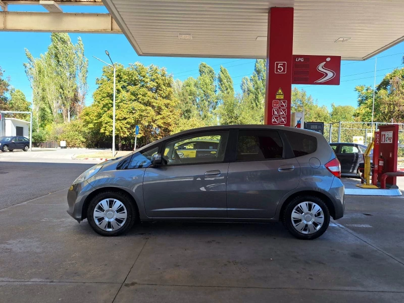Honda Jazz, снимка 9 - Автомобили и джипове - 52217629
