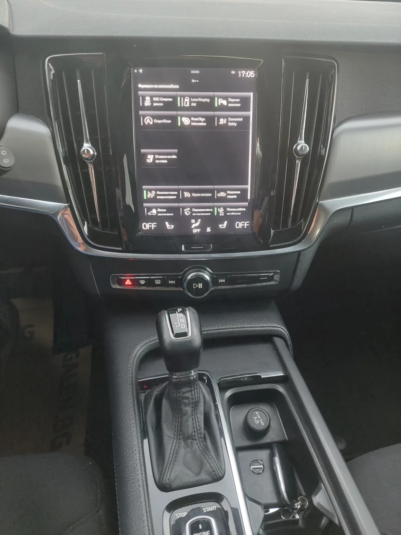 Volvo V90, снимка 7 - Автомобили и джипове - 52258472