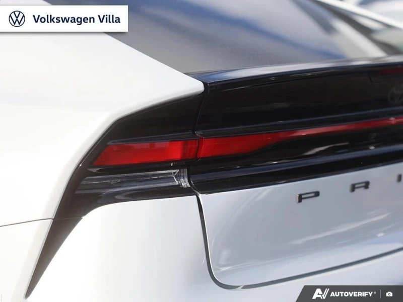 Toyota Prius * 2023 Toyota XLE AWD e / No Accident * CARFAX * Б, снимка 12 - Автомобили и джипове - 52928142