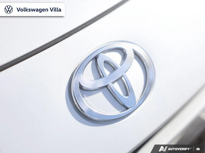 Toyota Prius * 2023 Toyota XLE AWD e / No Accident * CARFAX * Б, снимка 9 - Автомобили и джипове - 52928142