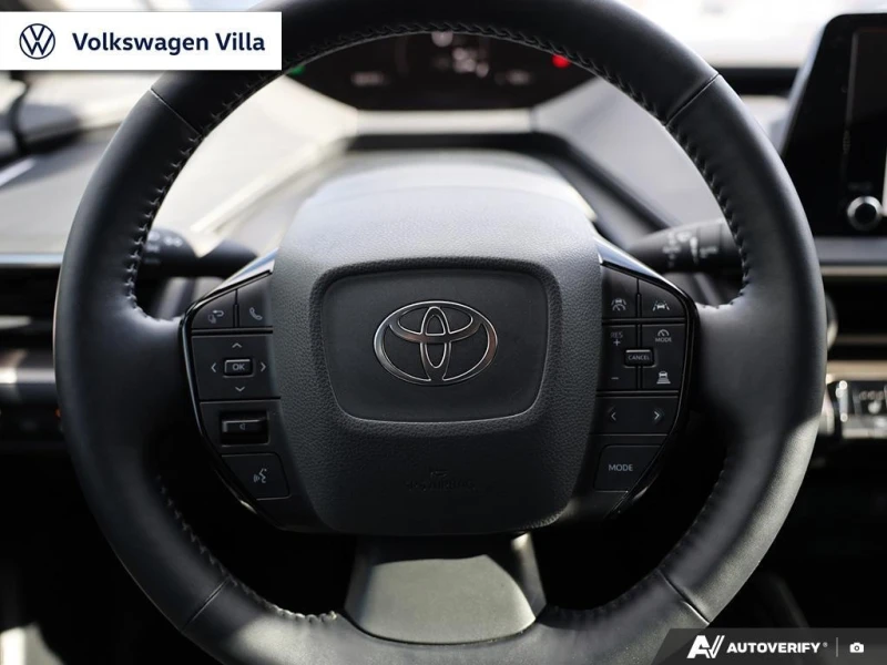 Toyota Prius * 2023 Toyota XLE AWD e / No Accident * CARFAX * Б, снимка 14 - Автомобили и джипове - 52928142