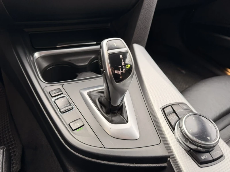 BMW 330 d / M-OPTIC / 500+ , снимка 14 - Автомобили и джипове - 53433088