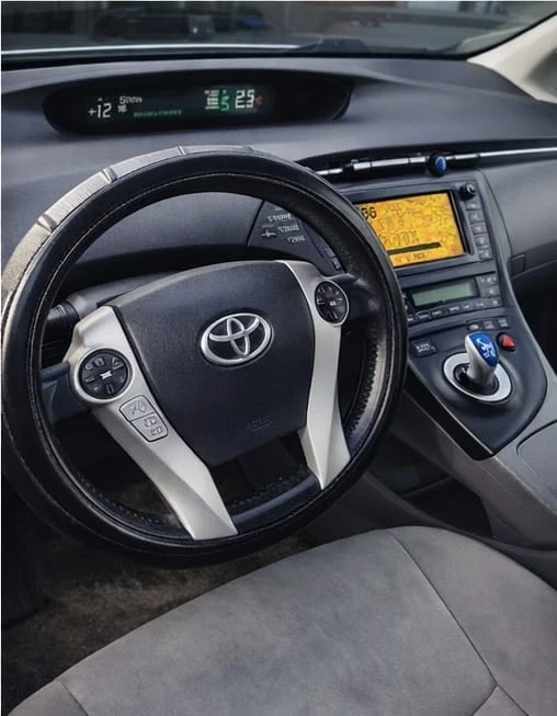 Toyota Prius Hybrid, снимка 10 - Автомобили и джипове - 53315556