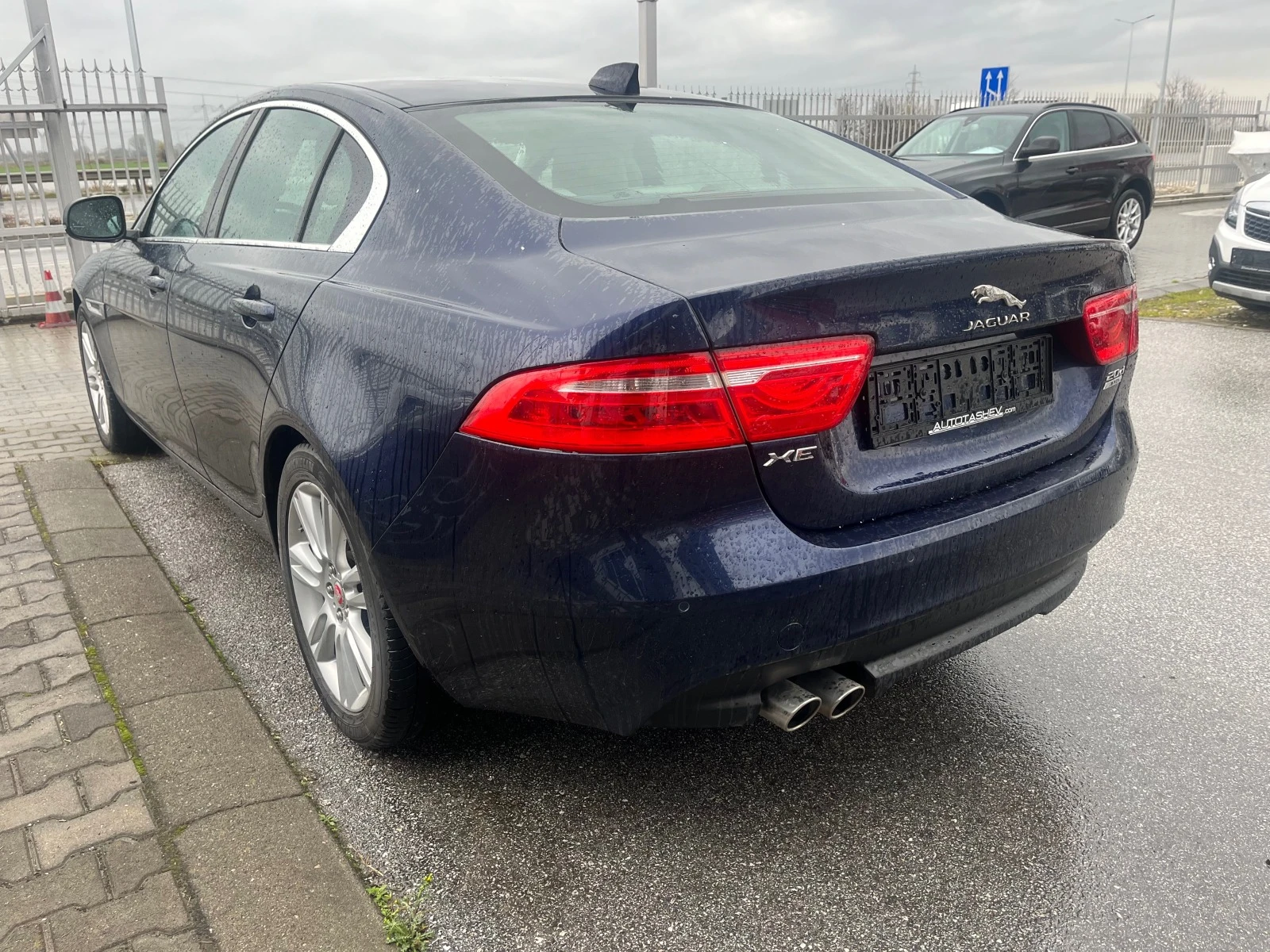 Jaguar XE 4x4/2.0 Diesel - изображение 5