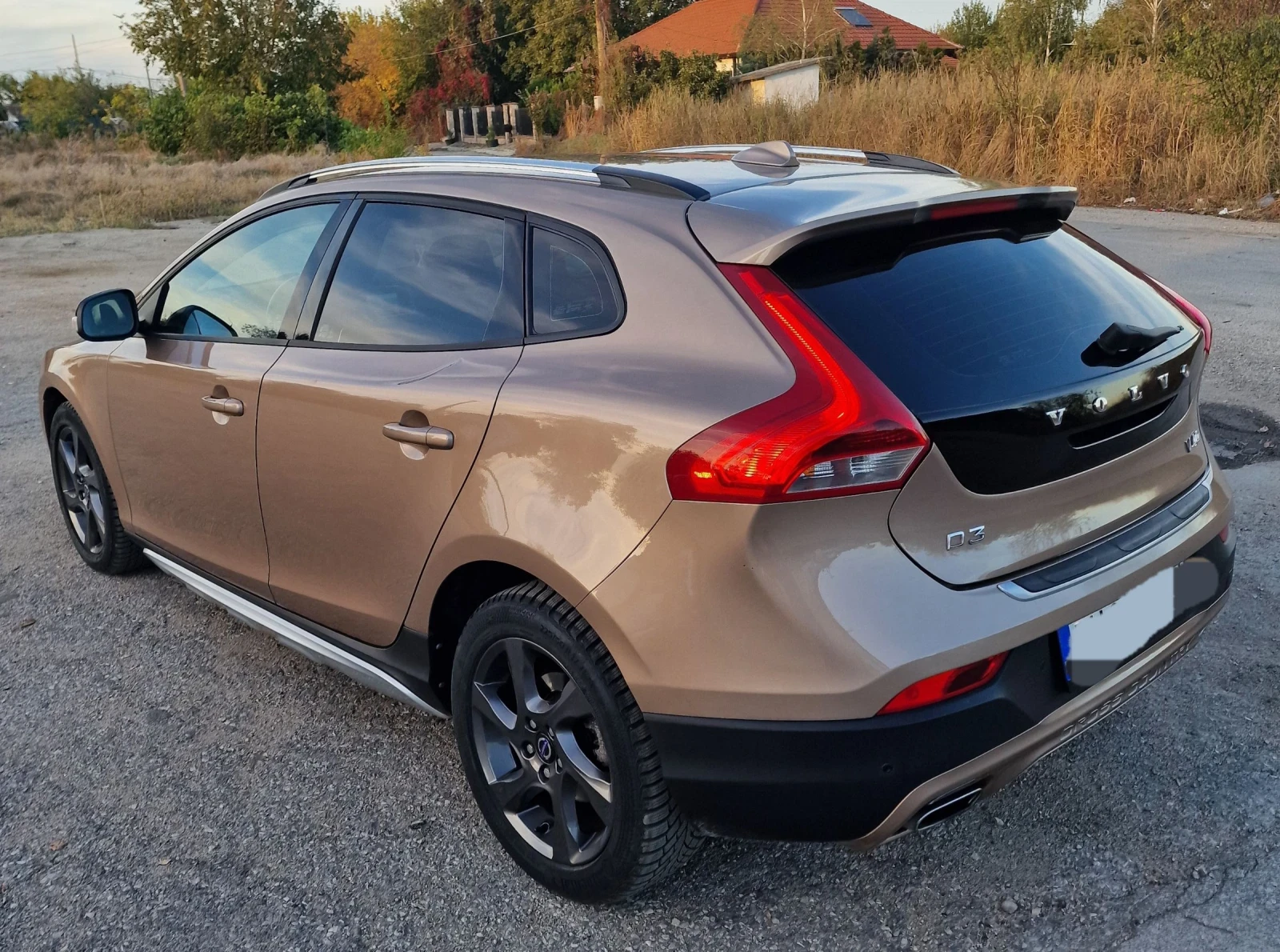 Volvo V40 Cross Country  D3 2000  150к.с - изображение 5