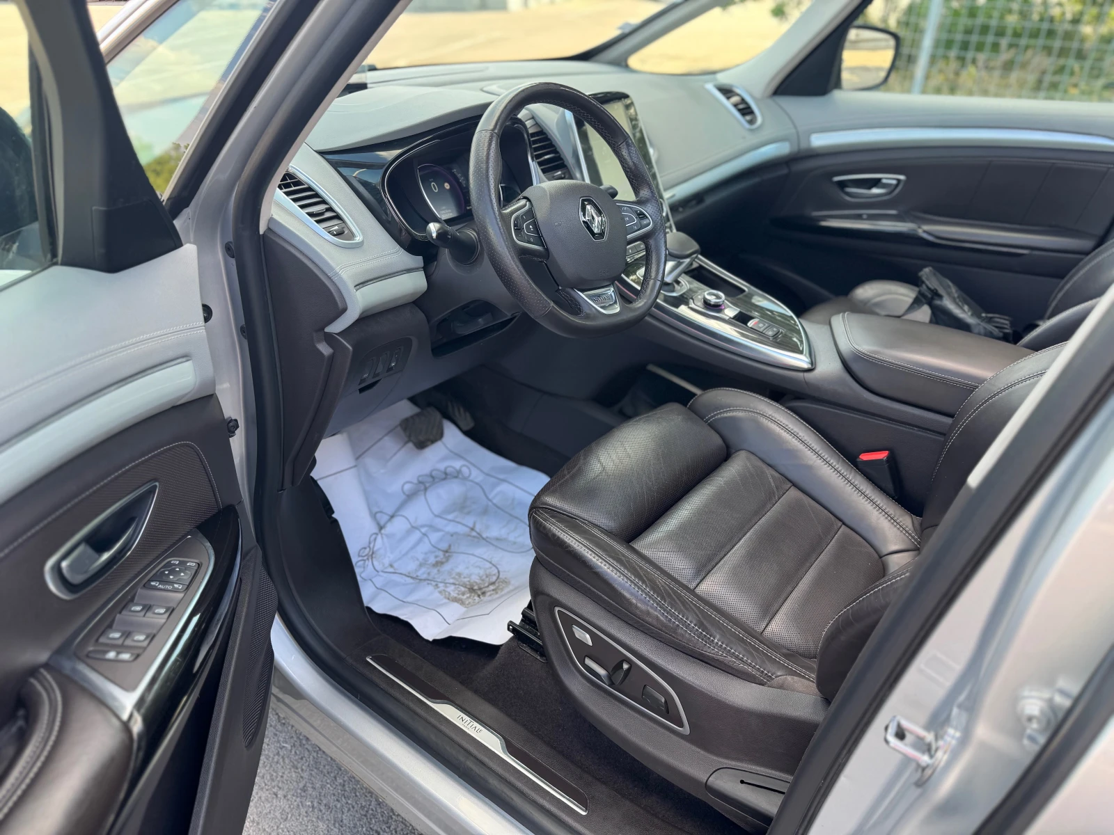 Renault Espace INITIALE-4CONTROL-1.6dCI-160-FULL - изображение 9