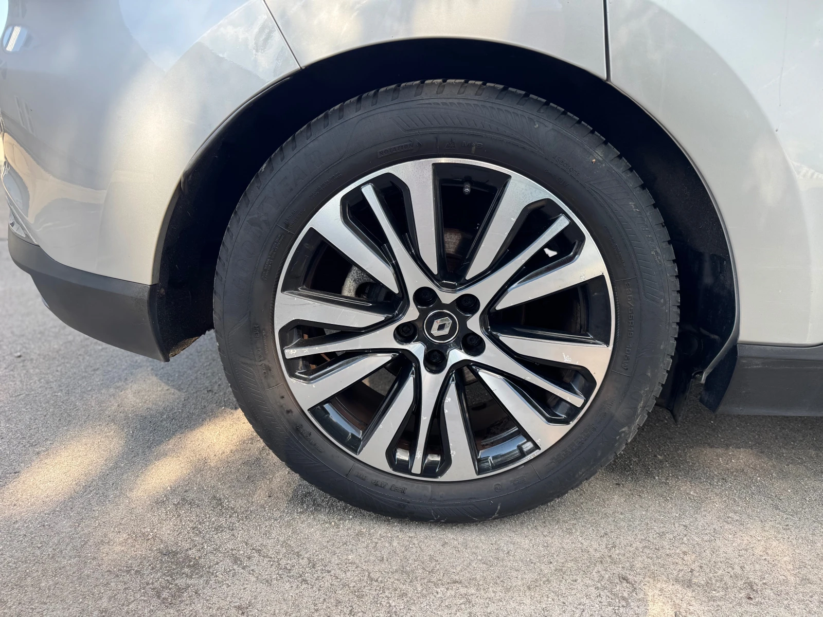 Renault Espace INITIALE-4CONTROL-1.6dCI-160-FULL - изображение 4